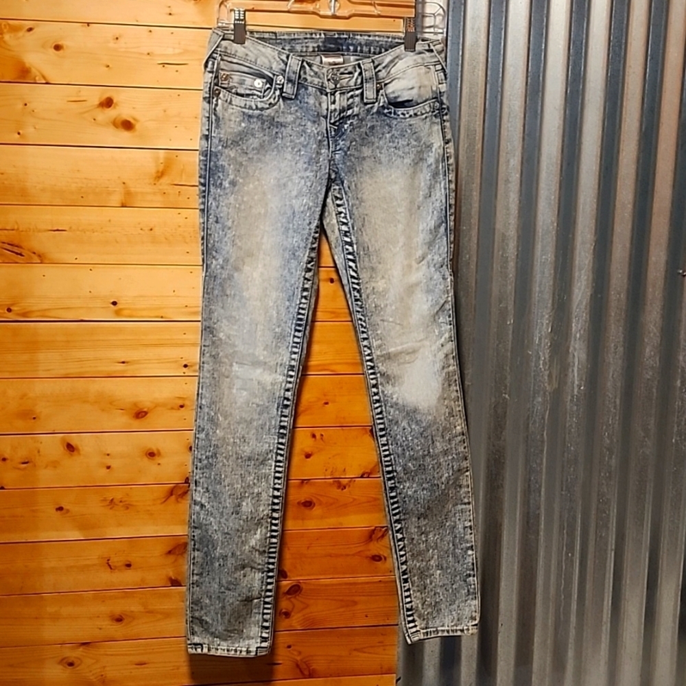 Womans True Religion Jeans Size 25 straight leg